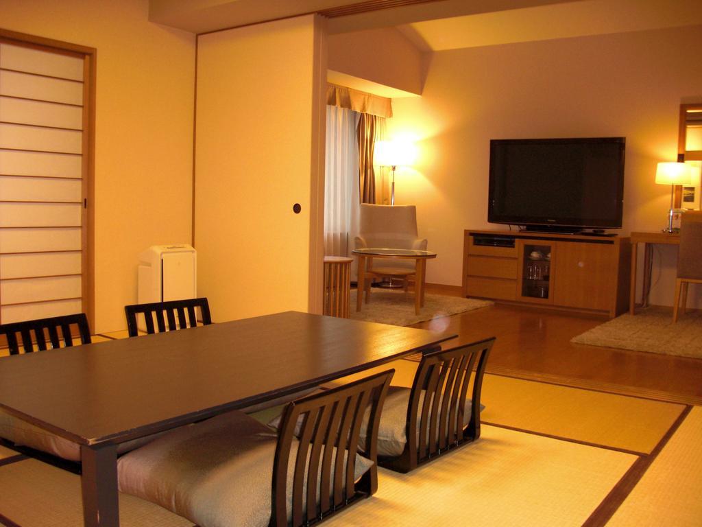 Royal Pines Hotel Urawa Saitama Dış mekan fotoğraf